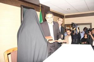 انعقاد تفاهم نامه بین وزارت بهداشت ، درمان و آموزش پزشکی و وزارت فرهنگ و ارشاد اسلامی در مرکز قلب و عروق شهید رجایی: عکس شماره 4 / 8